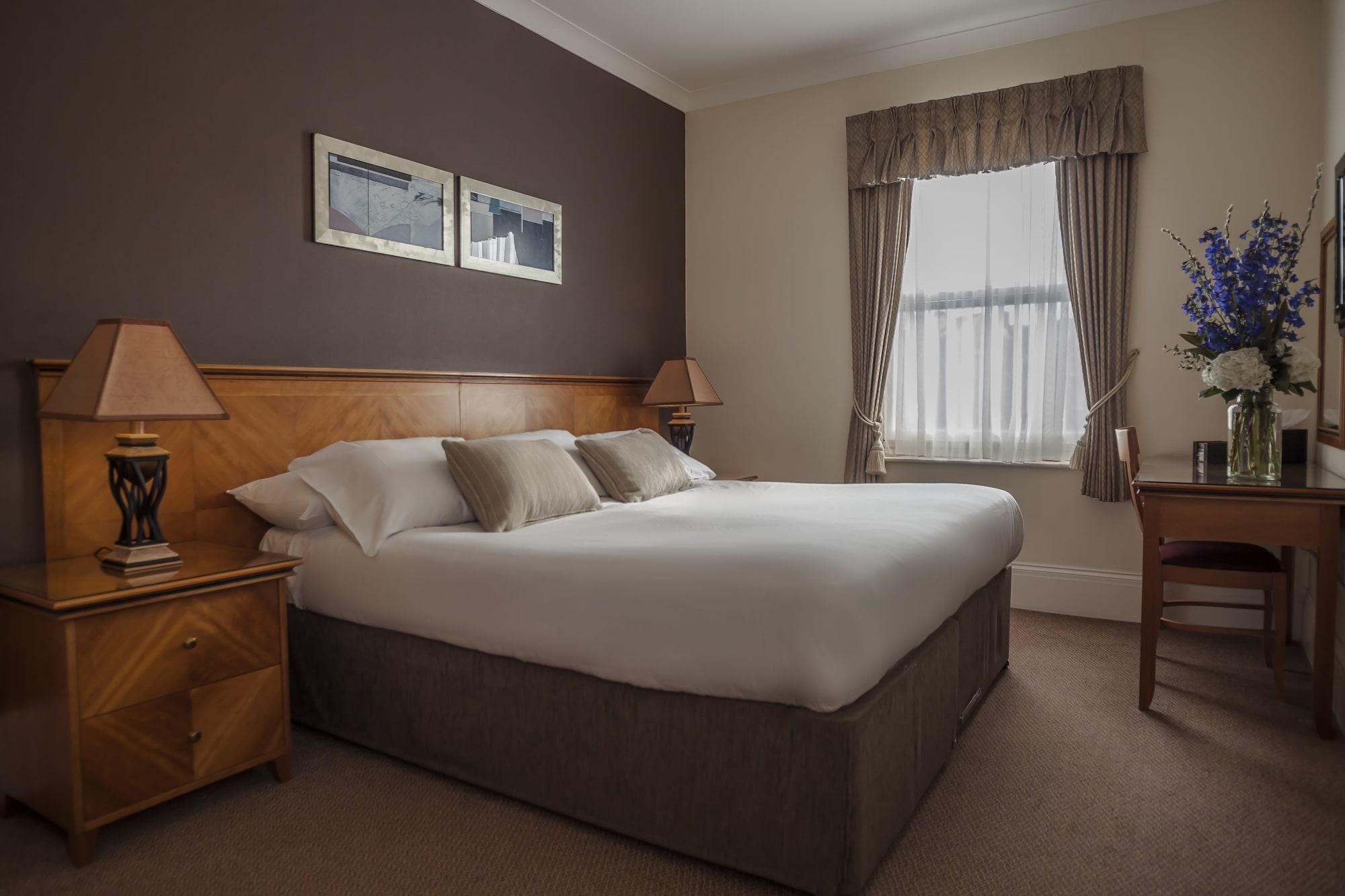 Devonshire Park Hotel Eastbourne Bagian luar foto