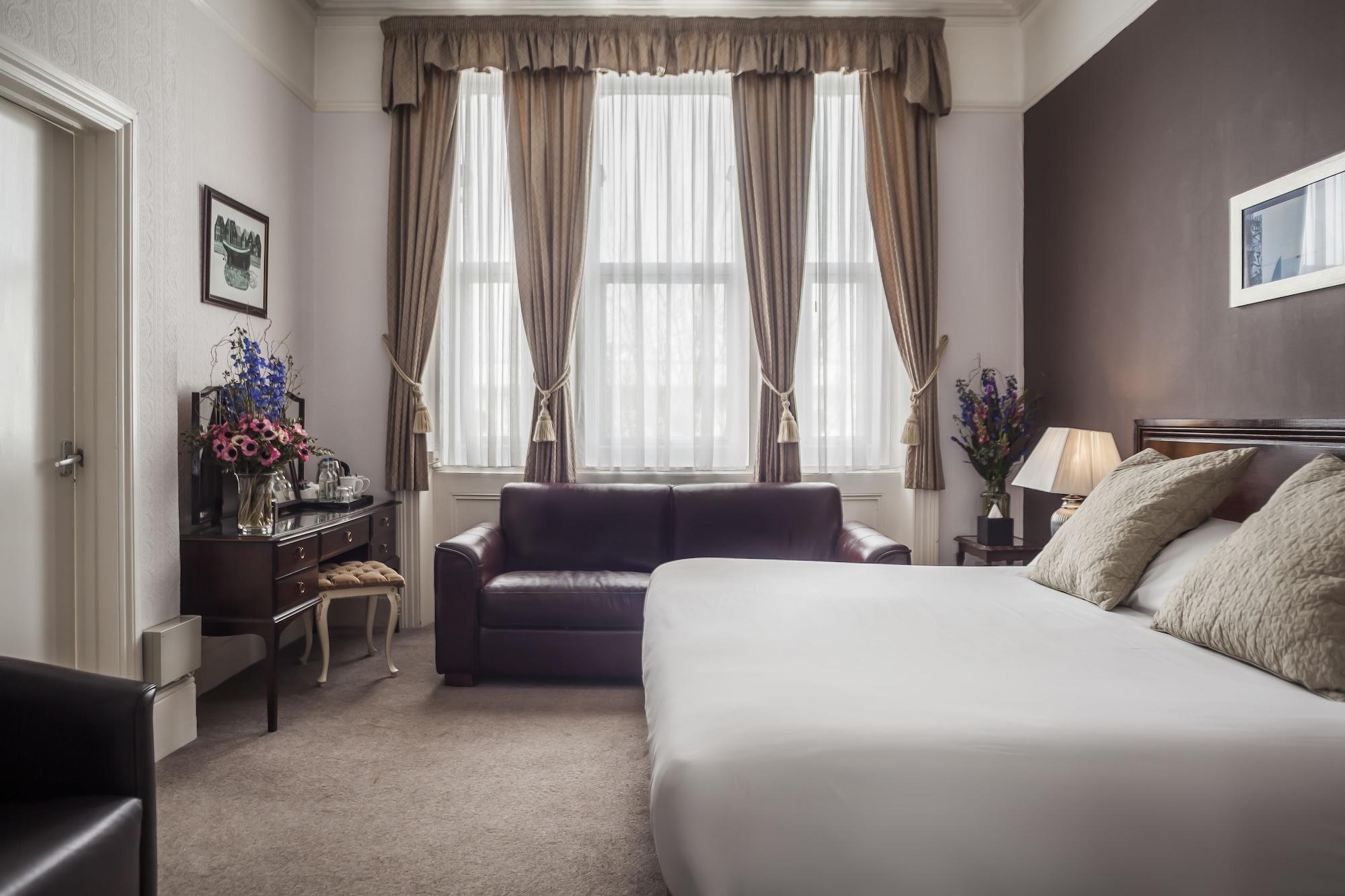 Devonshire Park Hotel Eastbourne Bagian luar foto