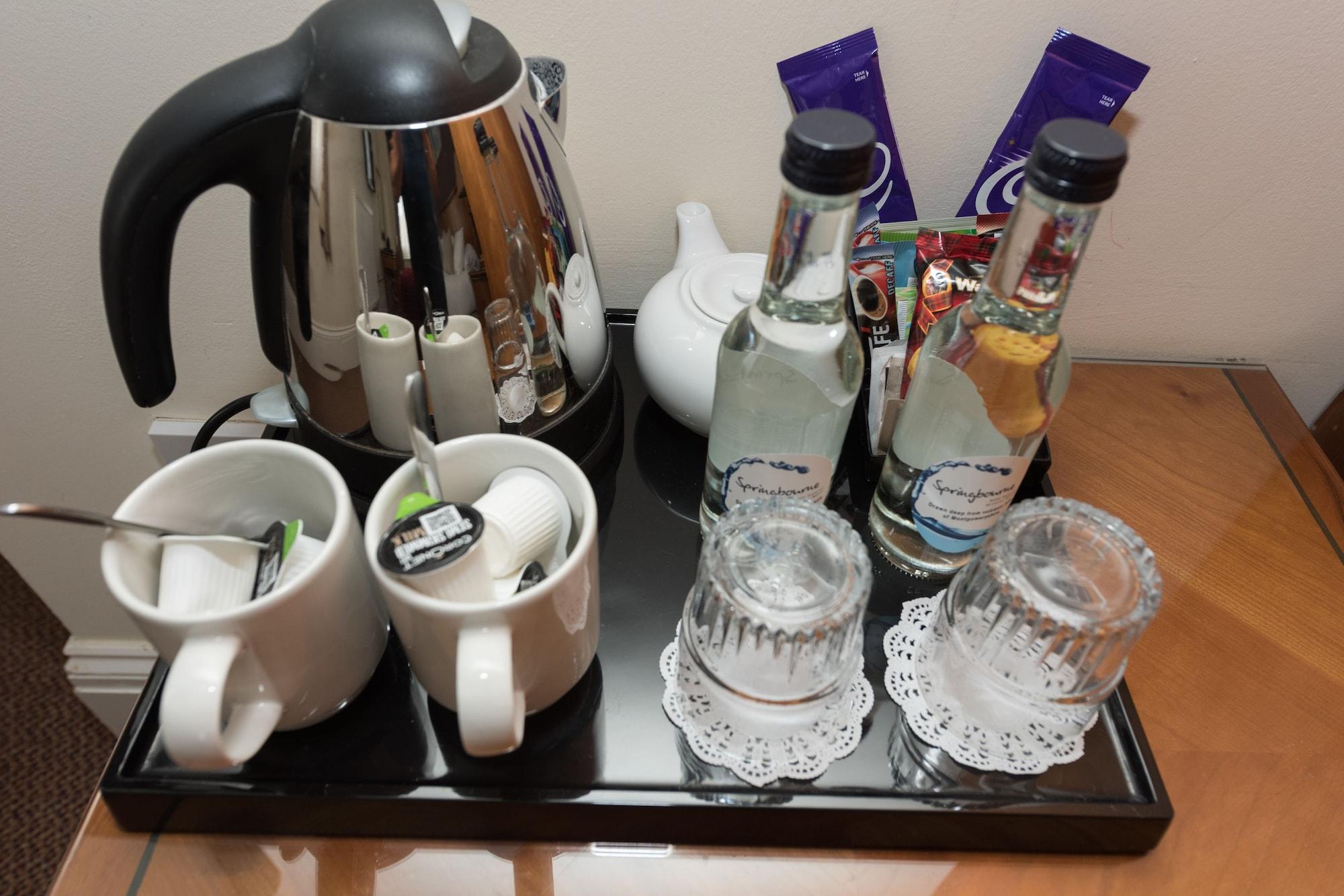 Devonshire Park Hotel Eastbourne Bagian luar foto