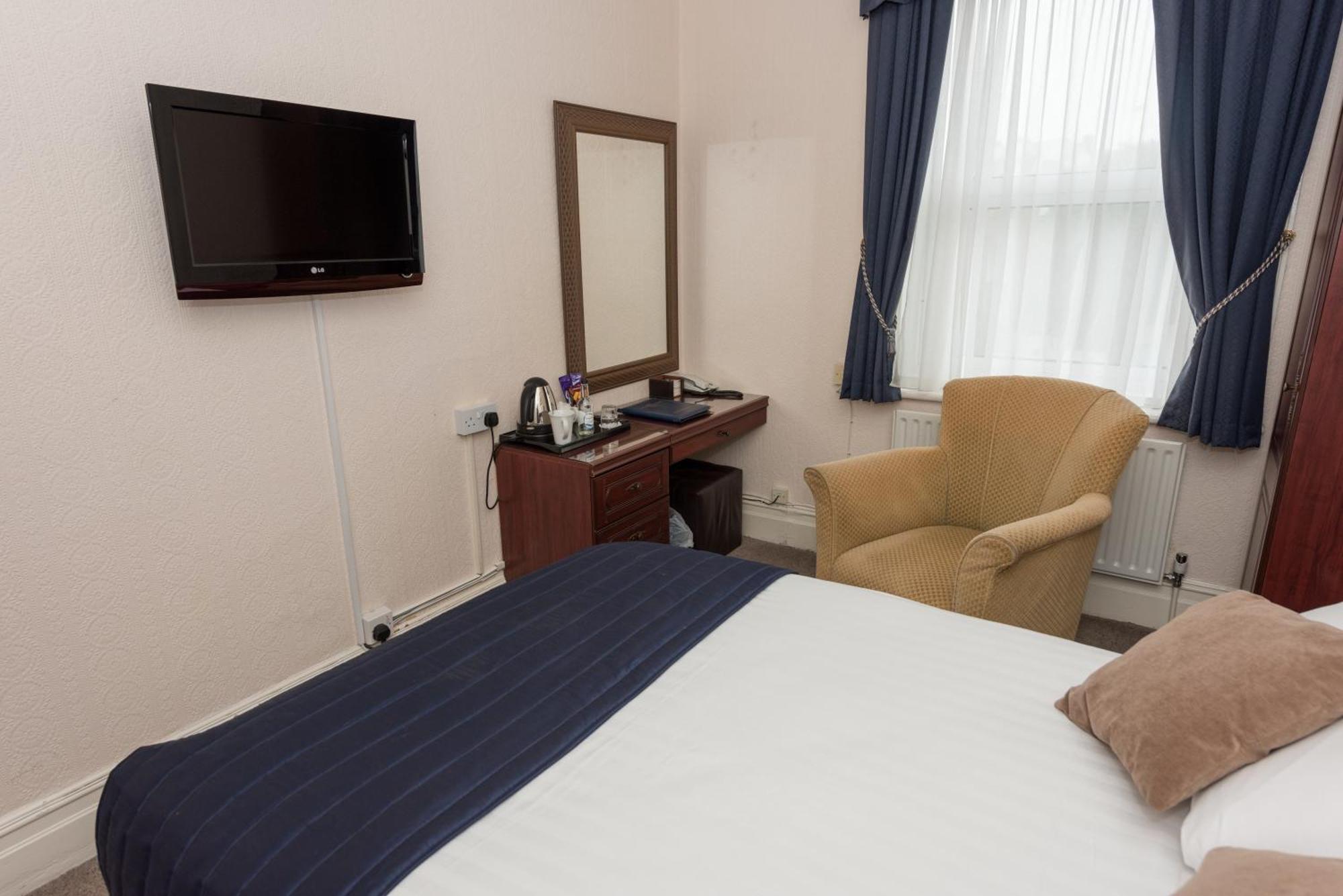 Devonshire Park Hotel Eastbourne Bagian luar foto