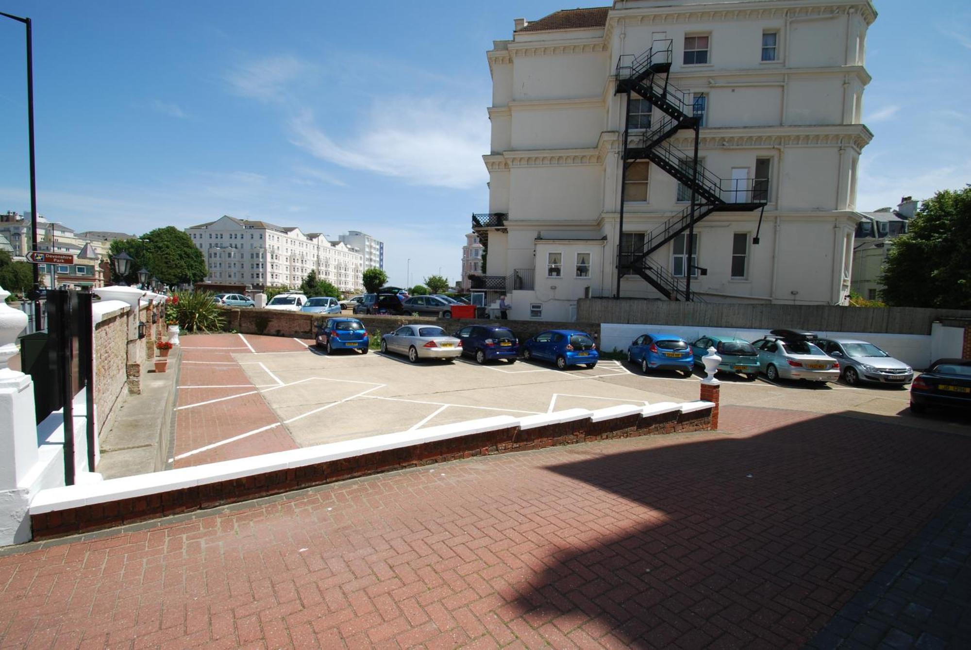Devonshire Park Hotel Eastbourne Bagian luar foto