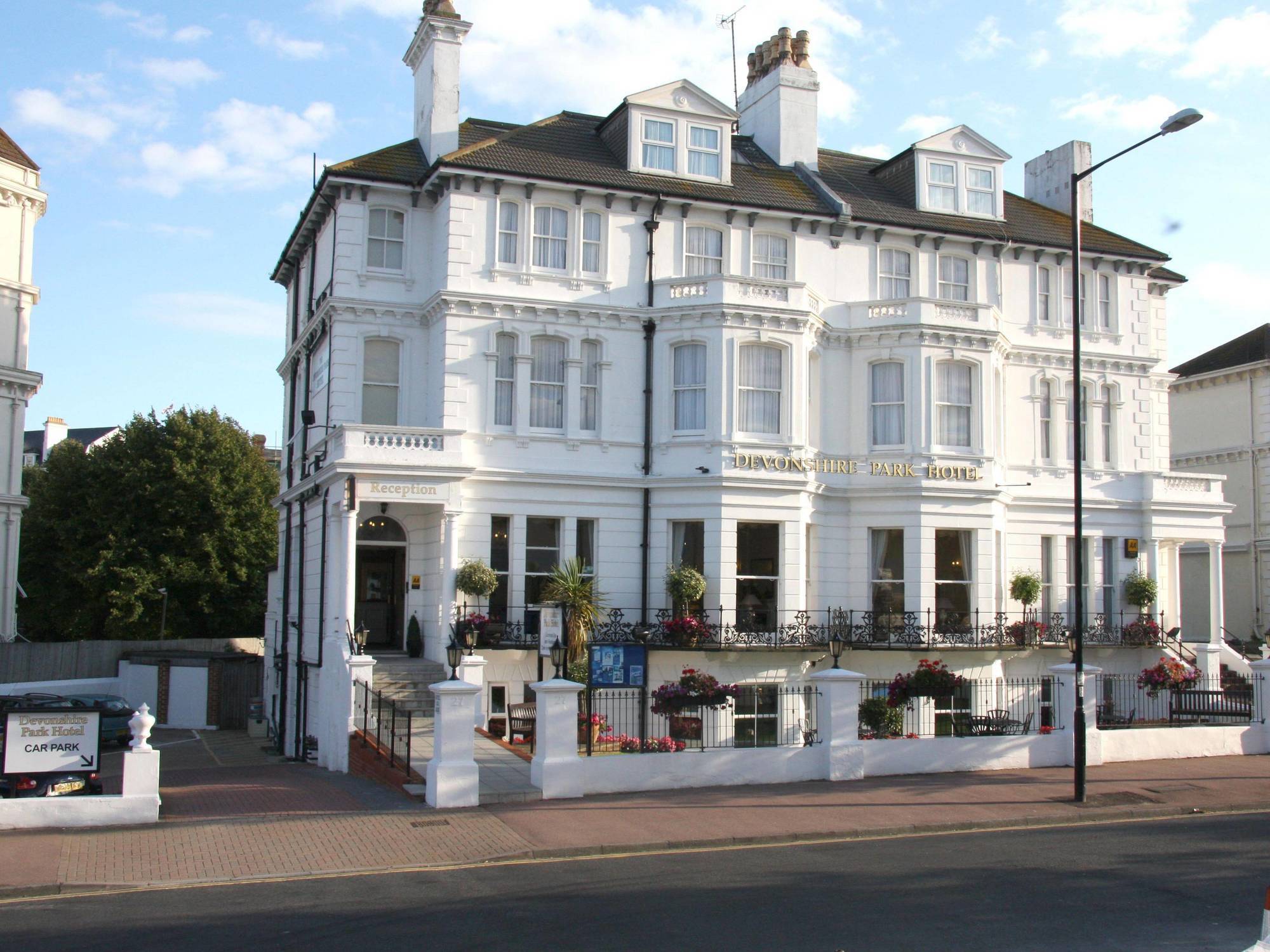 Devonshire Park Hotel Eastbourne Bagian luar foto