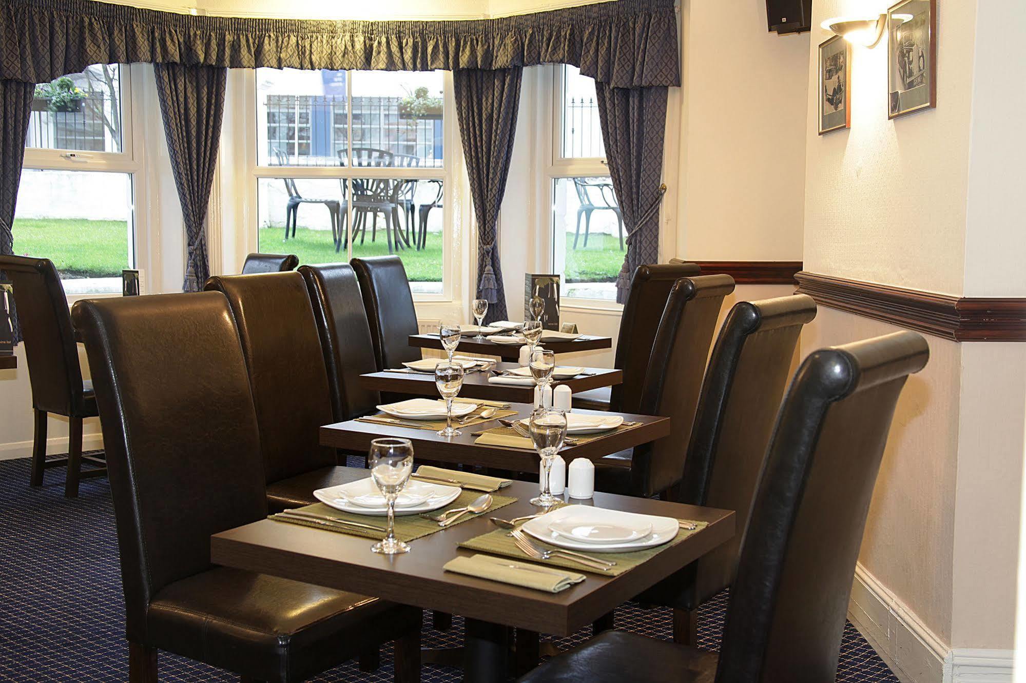 Devonshire Park Hotel Eastbourne Bagian luar foto